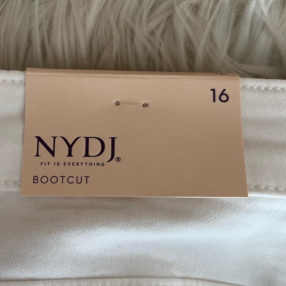 {NYDJ} Barbara Bootcut Jeans with Side Slits in White - Womens 16 - NWT - Picture 11 of 12